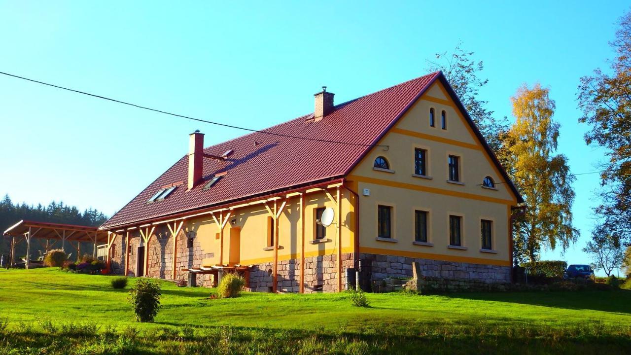 Appartamento U tátovy lípy Jívka Esterno foto